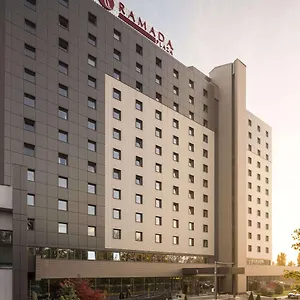 מלון Ramada Plaza By Wyndham Convention Center
